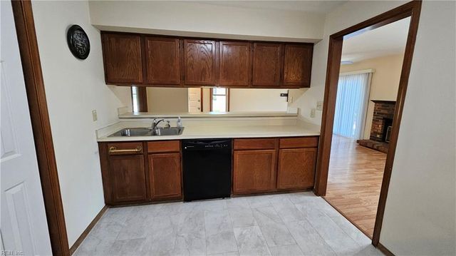 150 Loflin WAY, Virginia Beach, VA 23462