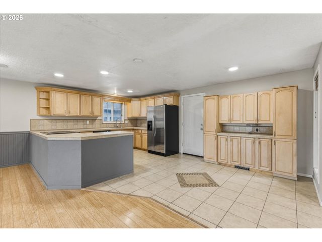 3273 TORI Ln, Longview, WA 98632