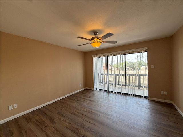 4226 Walnut Hills 4, Corpus Christi, TX 78413