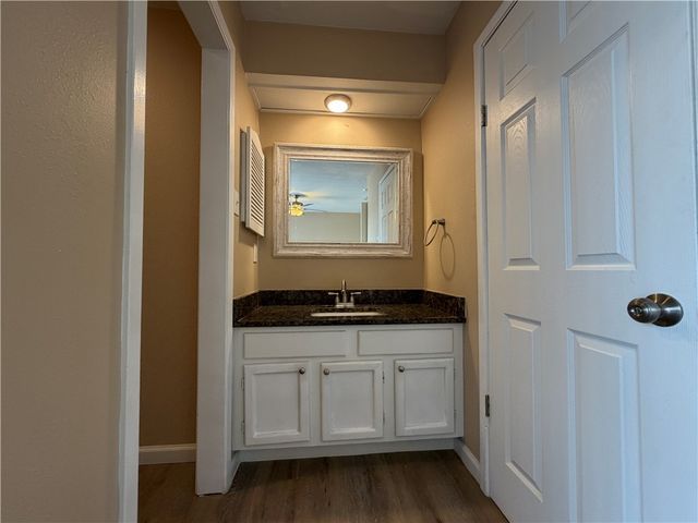 4226 Walnut Hills 4, Corpus Christi, TX 78413