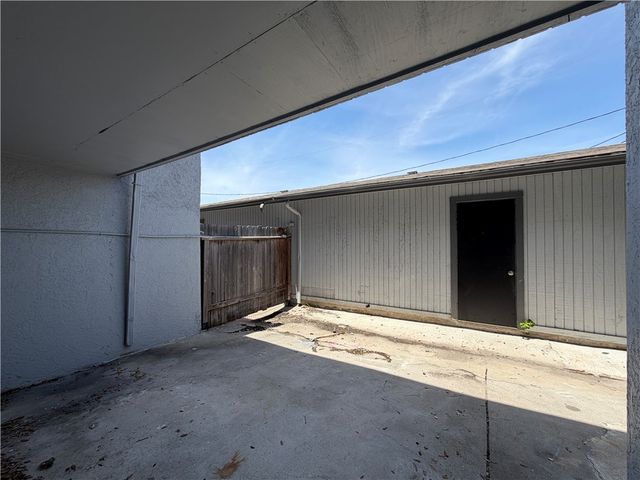 4226 Walnut Hills 4, Corpus Christi, TX 78413