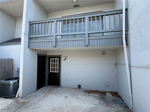 4226 Walnut Hills 4, Corpus Christi, TX 78413