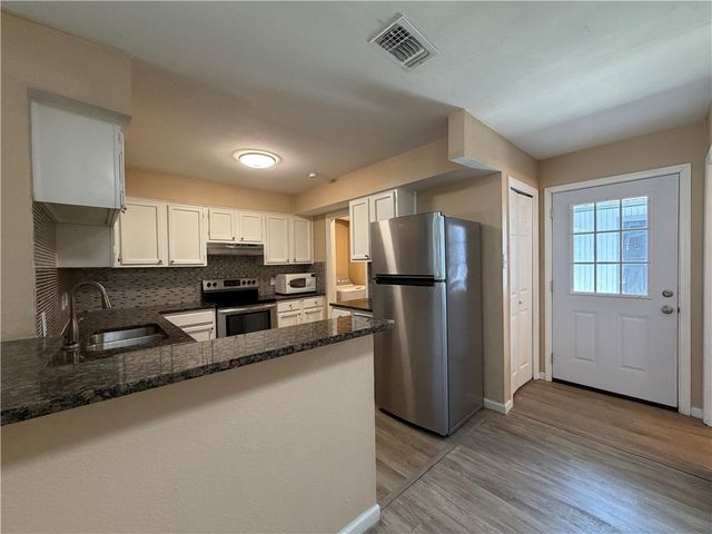 4226 Walnut Hills 4, Corpus Christi, TX 78413