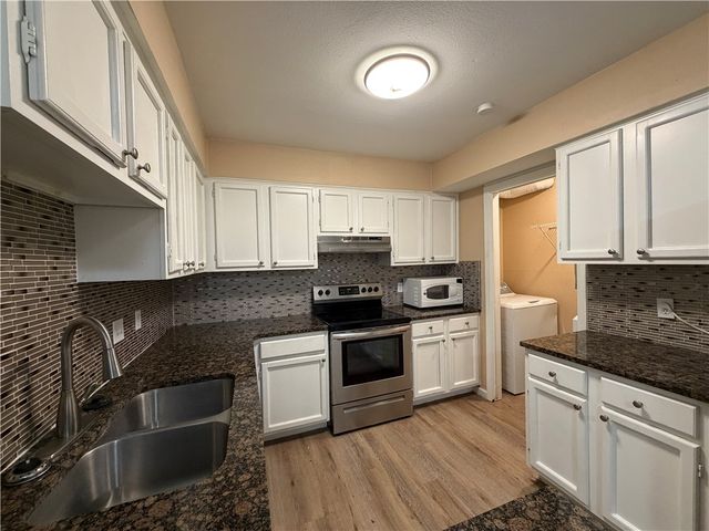 4226 Walnut Hills 4, Corpus Christi, TX 78413