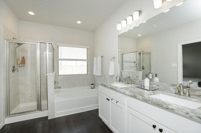 2401 Sequoia Grove Drive, Rosharon, TX 77583