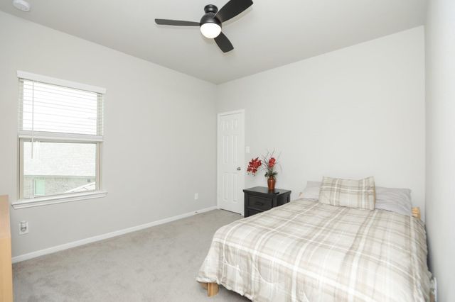 2401 Sequoia Grove Drive, Rosharon, TX 77583