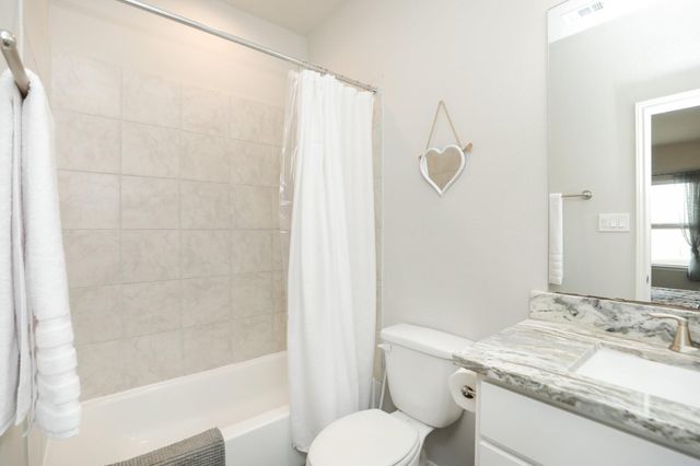 2401 Sequoia Grove Drive, Rosharon, TX 77583