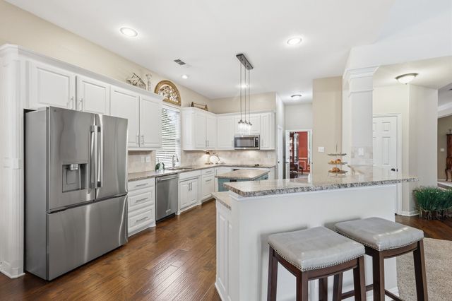 6021 Winter Park Drive, North Richland Hills, TX 76180