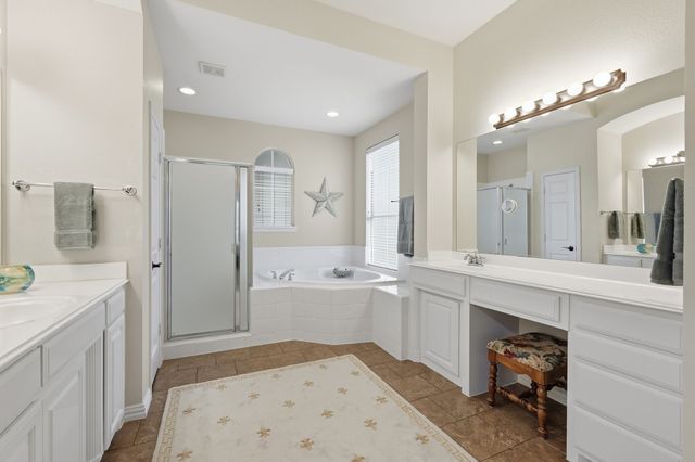 6021 Winter Park Drive, North Richland Hills, TX 76180