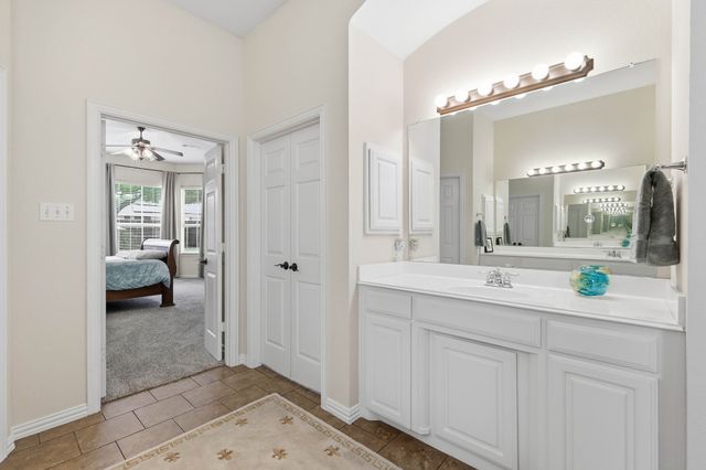 6021 Winter Park Drive, North Richland Hills, TX 76180