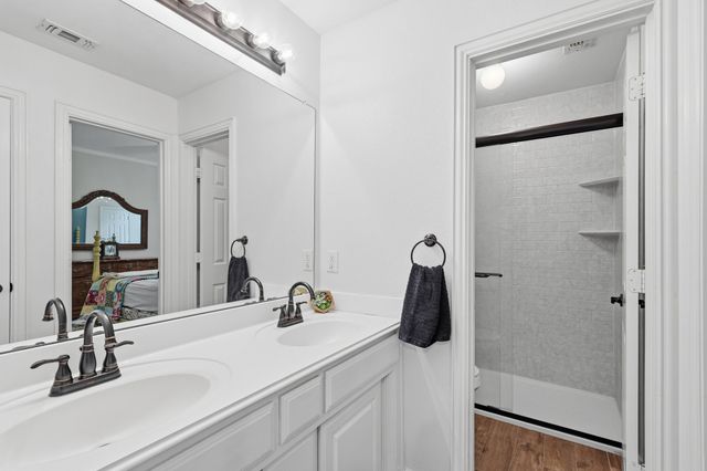 6021 Winter Park Drive, North Richland Hills, TX 76180