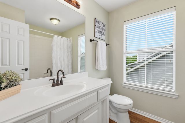 6021 Winter Park Drive, North Richland Hills, TX 76180