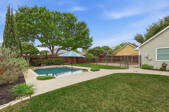 6021 Winter Park Drive, North Richland Hills, TX 76180