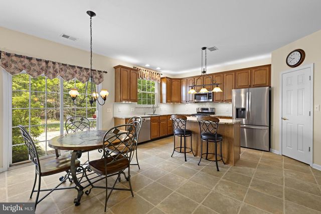 125 KENSINGTON DR, Galloway, NJ 08205