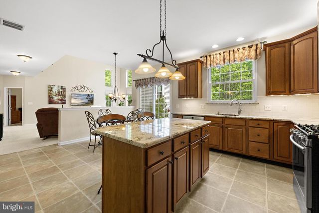 125 KENSINGTON DR, Galloway, NJ 08205