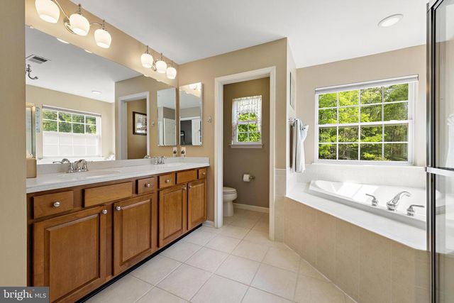 125 KENSINGTON DR, Galloway, NJ 08205