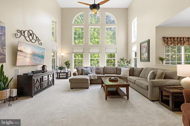 125 KENSINGTON DR, Galloway, NJ 08205