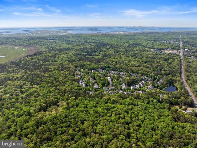 125 KENSINGTON DR, Galloway, NJ 08205