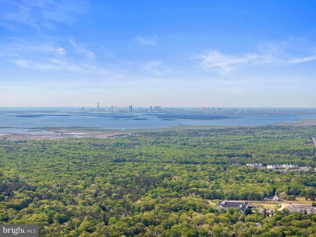 125 KENSINGTON DR, Galloway, NJ 08205