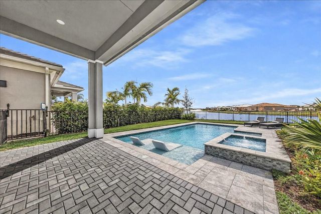 10161 TIMBER CREEK Way, Palm Beach Gardens, FL 33412