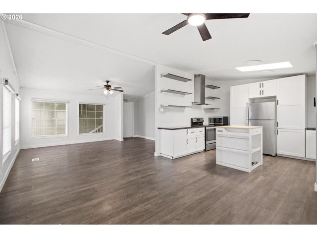 851 Sw SUNSET Way 28, Troutdale, OR 97060