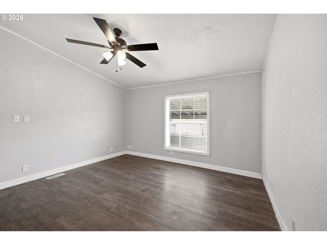 851 Sw SUNSET Way 28, Troutdale, OR 97060