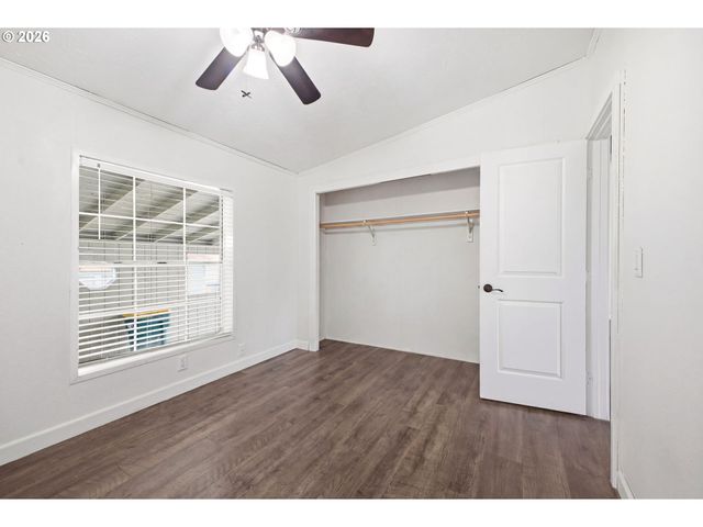 851 Sw SUNSET Way 28, Troutdale, OR 97060