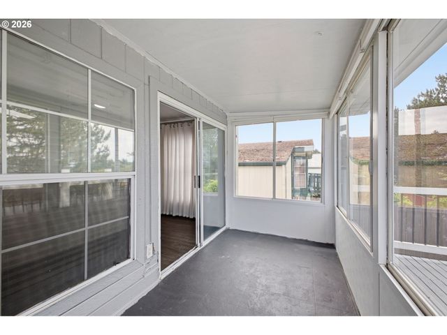 851 Sw SUNSET Way 28, Troutdale, OR 97060
