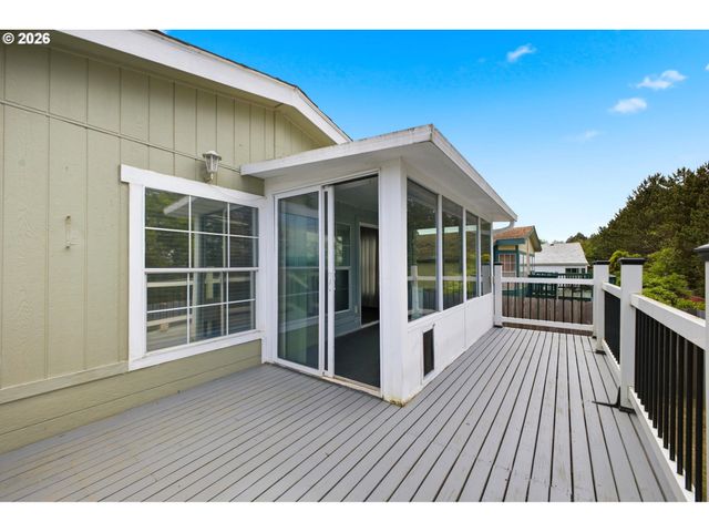 851 Sw SUNSET Way 28, Troutdale, OR 97060