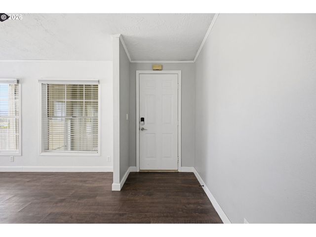 851 Sw SUNSET Way 28, Troutdale, OR 97060