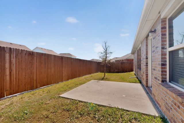 1901 Princeton Avenue, Farmersville, TX 75442