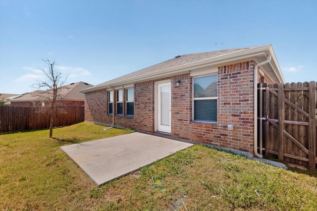 1901 Princeton Avenue, Farmersville, TX 75442