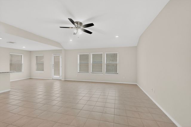 1901 Princeton Avenue, Farmersville, TX 75442