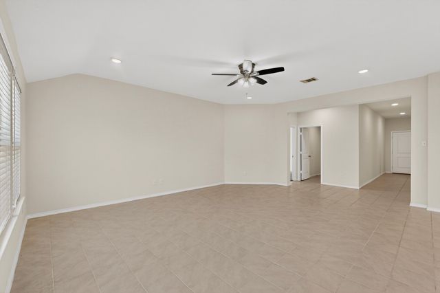 1901 Princeton Avenue, Farmersville, TX 75442