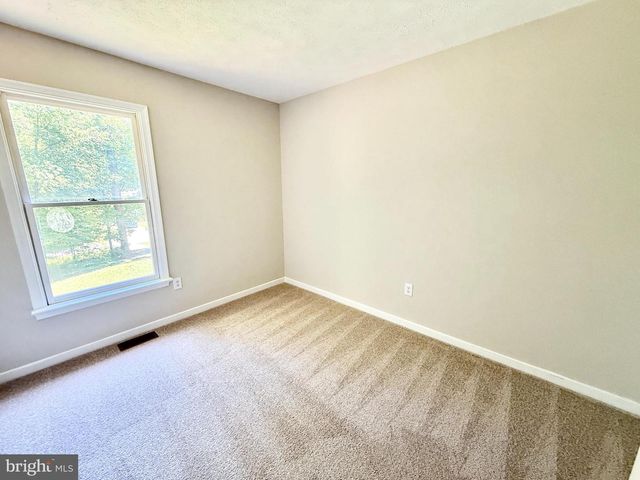 313 CANNON DR, Ruther Glen, VA 22546