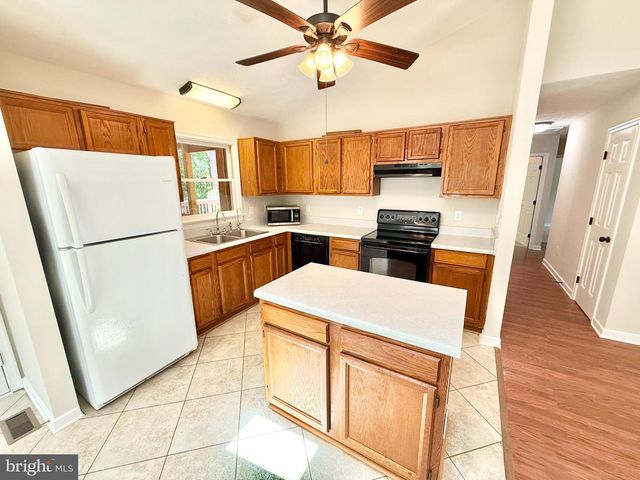 313 CANNON DR, Ruther Glen, VA 22546