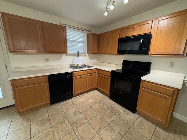 2024 Brazos Court, Grand Prairie, TX 75052