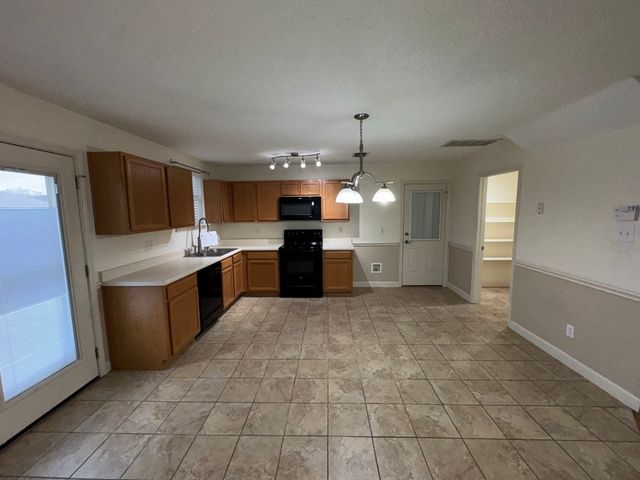 2024 Brazos Court, Grand Prairie, TX 75052