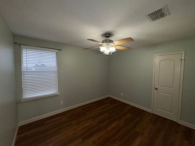 2024 Brazos Court, Grand Prairie, TX 75052