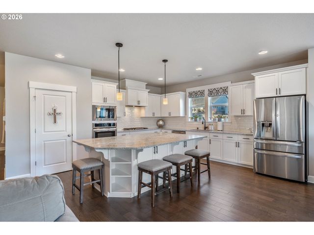 11624 Nw 2ND Ct, Vancouver, WA 98685