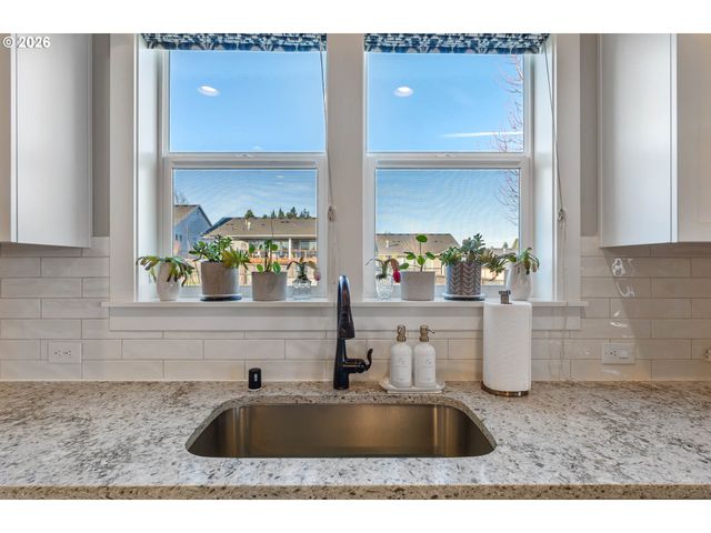 11624 Nw 2ND Ct, Vancouver, WA 98685