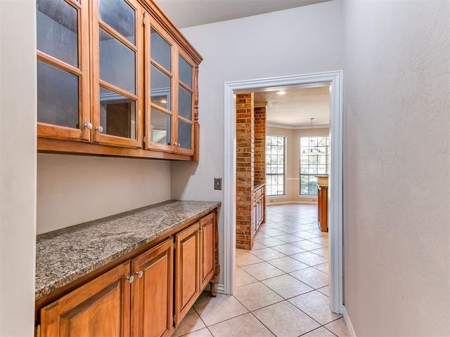 3901 Annalane Drive, Norman, OK 73072