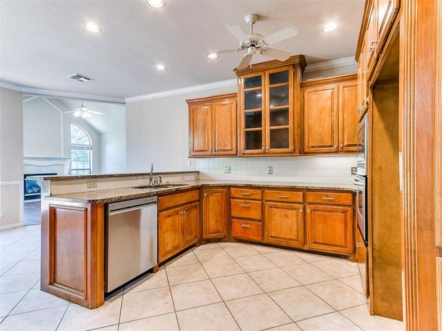 3901 Annalane Drive, Norman, OK 73072