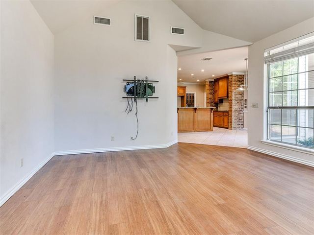 3901 Annalane Drive, Norman, OK 73072