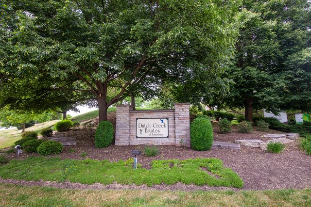 2912 Fox Knoll Court, Mchenry, IL 60051