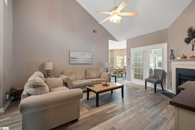 611 Heathrow Court, Moore, SC 29369