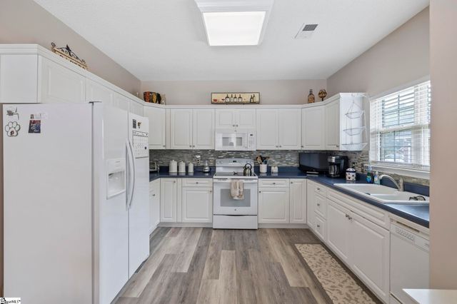 611 Heathrow Court, Moore, SC 29369