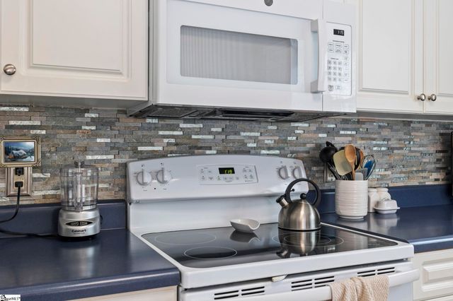 611 Heathrow Court, Moore, SC 29369