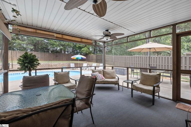 611 Heathrow Court, Moore, SC 29369