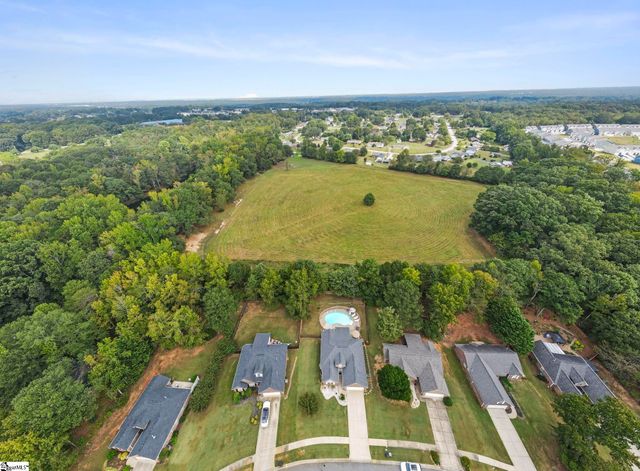 611 Heathrow Court, Moore, SC 29369